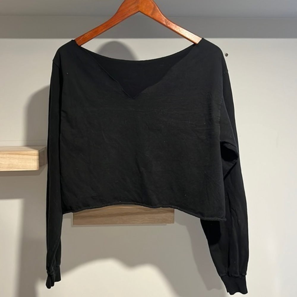 Brandy Melville black cropped slouchy shoulder hoodie‎
